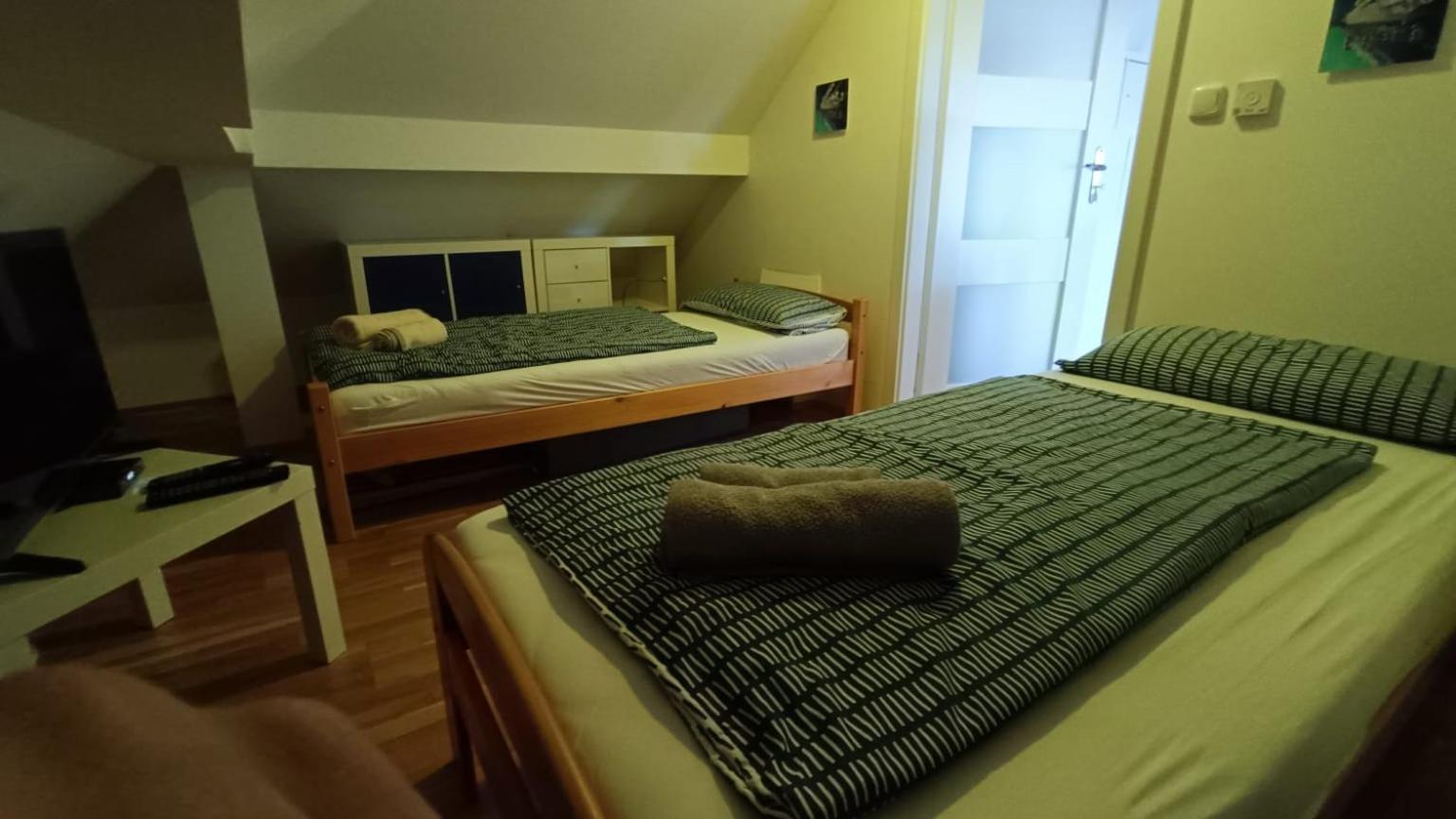 Traumlage Direkt Am See Balatonszárszó Eksteriør billede